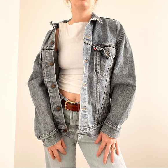 Levi's Classic Gray Denim Jacket - Picture 2 of 7